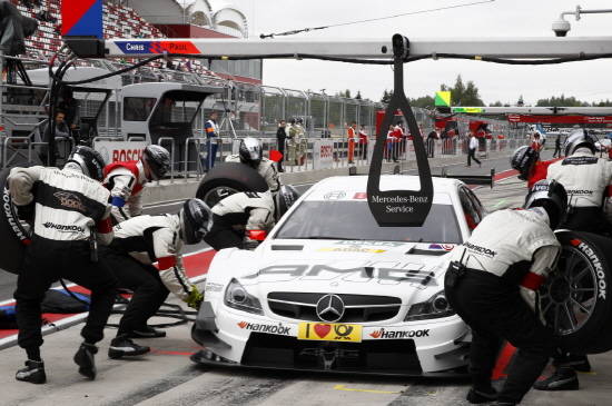 지난 2011년부터 공식 타이어 공급업체로 활약하고 있는 한국타이어는 2013년 계약 만료 전 조기 연장하면서 글로벌 탑 티어에 걸맞은 프리미엄 브랜드 가치와 기술력을 입증했다. Ⓒ 한국타이어