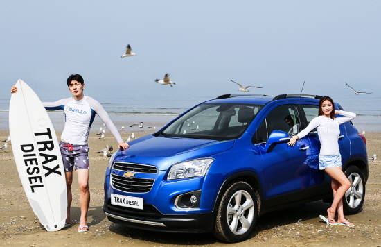 한국GM은 트랙스 디젤 출시에 맞춰 젊고 역동적인 타겟 고객층의 라이프스타일과 디젤 파워트레인의 성능을 생동감있게 선보이는 TV광고를 개시할 예정이다. ⓒ 한국GM