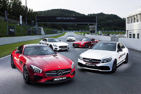 메르세데스-벤츠 코리아는 'AMG 서킷 데이즈' 시승 행사에 '더 뉴 메르세데스-AMG GT S 에디션 1'과 AMG C 63을 포함한 폭 넓은 AMG 모델 라인업을 갖춰뒀다. Ⓒ 메르세데스-벤츠 코리아