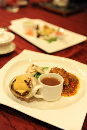 임피리얼팰리스서울의 중식당 천산 갈라디너. ⓒ 임피리얼 팰리스 서울