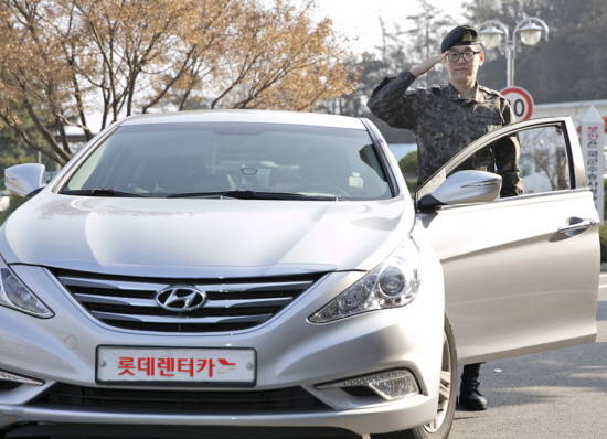 롯데렌터카가 대한민국 국군수송사령부와 단·장기렌터카 및 그린카 카셰어링 업무협약을 체결했다. ⓒ 롯데렌터카