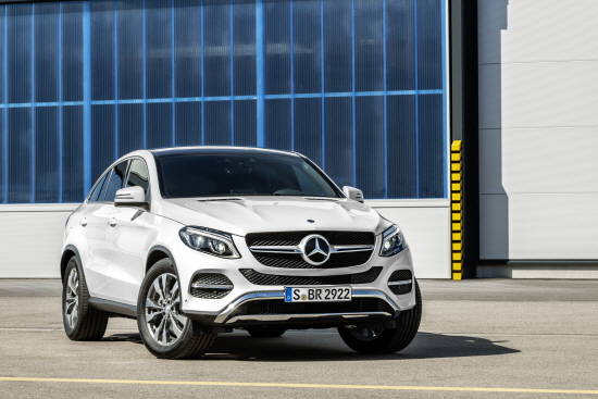 올해 초 디트로이트 모터쇼에서 첫선을 보인 더 뉴 GLE 쿠페는 멀티 라이프스타일 차량의 선구자적인 역할을 하고 있다. ⓒ 메르세데스-벤츠 코리아