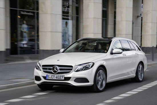 더 뉴 C-클래스 에스테이트는 C-클래스 세단을 기반으로 뛰어난 디자인과 성능을 선보이는 동시에 더욱 넓은 적재 공간을 갖춘 것이 특징이다. ⓒ 메르세데스-벤츠 코리아