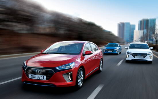 현대차는 '아이오닉'이 국산 최초 친환경차 전용 모델로서, 현대차는 물론 나아가 대한민국의 브랜드 위상을 한 단계 높여줄 것으로 기대하고 있다. ⓒ 현대자동차