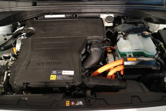 하이브리드 차량 전용으로 개발된 신형 카파 1.6GDi 엔진. = 노병우 기자