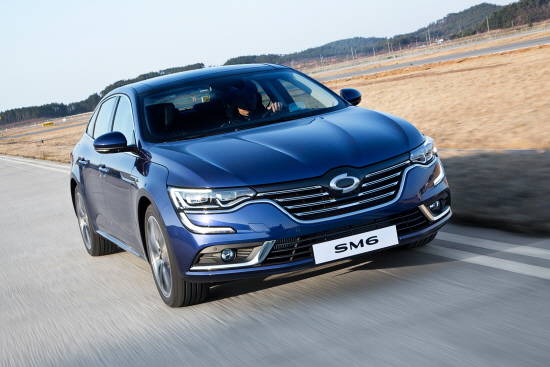 SM6는 과거에 비해 높아진 눈높이로 국산 중형차 구매를 꺼리며 수입차로 발길을 돌리던 30~40대 구매자들로부터 폭발적인 호응을 얻고 있다. ⓒ 르노삼성자동차