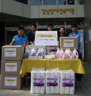 사회적기업 '청밀'은 지난 15일 장애인과 장애인을 잇는 '이-음 프로젝트' KIT 전달식을 강남장애인복지관에서 진행했다. Ⓒ 청밀