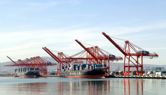 한진해운의 주요 기항지 중 하나인 미국 롱비치 터미널의 모습. ⓒ 한진해운