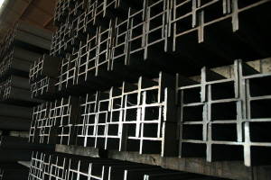 동국제강 포항제강소 형강공장에서 생산된 H빔. ⓒ 동국제강