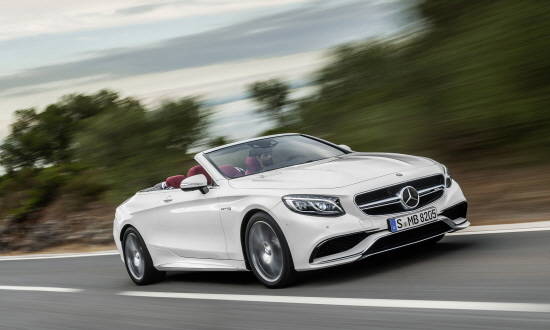 '메르세데스-AMG S 63 4매틱 카브리올레'는 '메르세데스-AMG' 48년 역사에서 처음으로 선보이는 S-클래스 4인승 카브리올레 모델로, 폭발적 성능과 최상위 럭셔리 카브리올레 특별함을 원하는 자동차 매니아를 위한 매력적인 드림카다. Ⓒ 메르세데스-벤츠 코리아