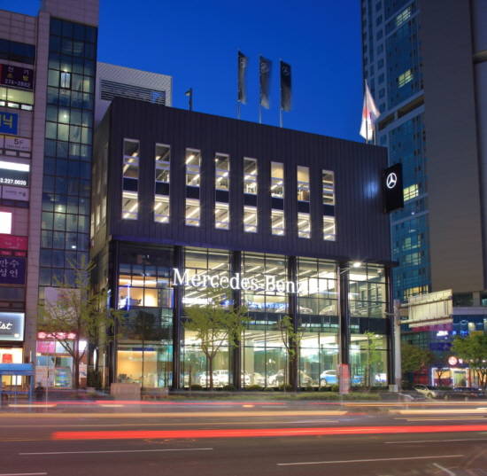 메르세데스-벤츠 울산 전시장 전경. ⓒ 메르세데스-벤츠 코리아