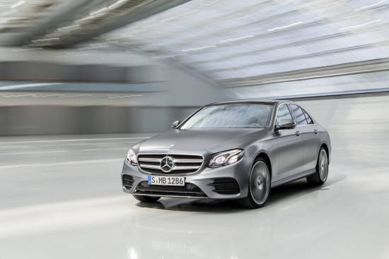 The New E-Class 아방가르드 모델. ⓒ 메르세데스-벤츠 코리아
