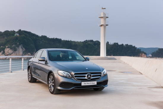 10세대 프리미엄 이그제큐티브 세단 The New E-Class. ⓒ 메르세데스-벤츠 코리아
