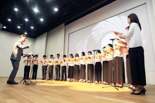 지난 28일 경기도 용인시에 있는 녹십자 R&D센터에서 사내합창단 '지오코소'가 창단 2주년 정기공연을 진행하고 있다. ⓒ 녹십자