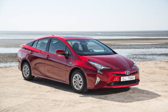 지난 3월 국내 출시한 4세대 프리우스가 컨슈머 리포트의 역대 연비테스트 중 가장 높은 연비를 기록했다. ⓒ 한국토요타