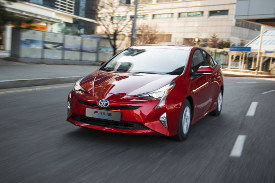 토요타 프리우스의 네 번째 풀 체인지 모델 '4세대 프리우스'. ⓒ 한국토요타