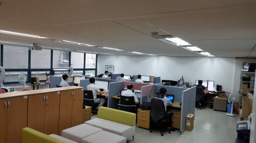 IT기업 이엠룩 내부 모습 ⓒ 제니엘