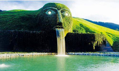 스와로브스키 창립 100주년을 기념해 설립한 스와로브스키 크리스털 월드. ⓒ 네이버블로그