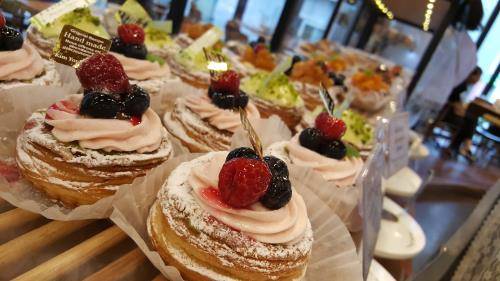 마음을 풍요롭게 해주는 생크림을 활용한 디저트. 생크림은 동물성 지방크림, 휘핑크림은 식물성 가공유지 크림이다. 생크림은 살짝 황색을 띠고 휘핑크림은 흰색을 띤다. = 하영인 기자