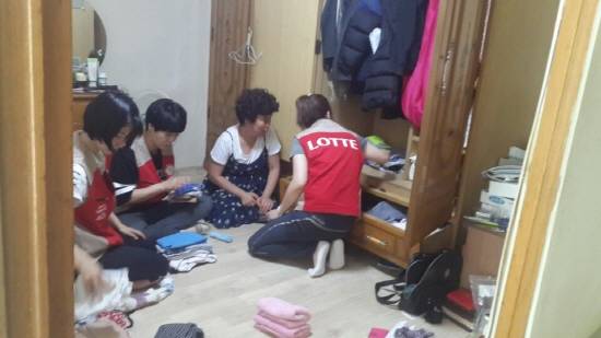 인천시중구장애인종합복지관(관장 고대섭)은 7월부터 재가장애인의 아름다움과 건강을 위한 패션코디사업을 진행하고 있다.ⓒ중구장애인복지관