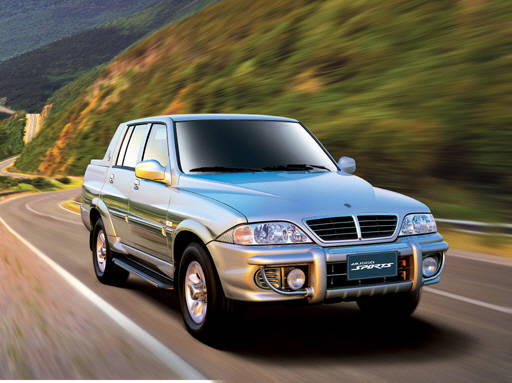 무쏘스포츠와 액티언스포츠 계보를 잇는 SUT '코란도스포츠'는 지난 2012년 '대한민국 최초 LUV'차량으로 출시됐다. 사진은 코란도스포츠 모태격인 무쏘스포츠. Ⓒ 쌍용자동차