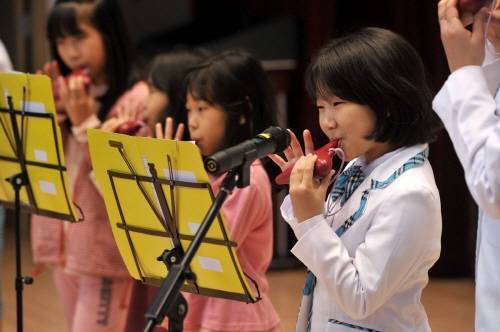 '후룰룰루~' 오카리나를 불고 있는 드림스타트 어린이 ⓒ 광주시