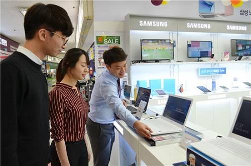 전자랜드프라이스킹은 30일까지 내년도 대학수학능력시험 응시자를 대상으로 이벤트를 진행한다. ⓒ 전자랜드프라이스킹