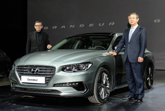 내년 국내 판매 목표로 10만대를 잡을 만큼 돌풍이 예상되는 현대차 그랜저IG는 초고장력강판 비율과 글로벌 시장 목표를 공개하지 않고 있다. ⓒ 현대자동차