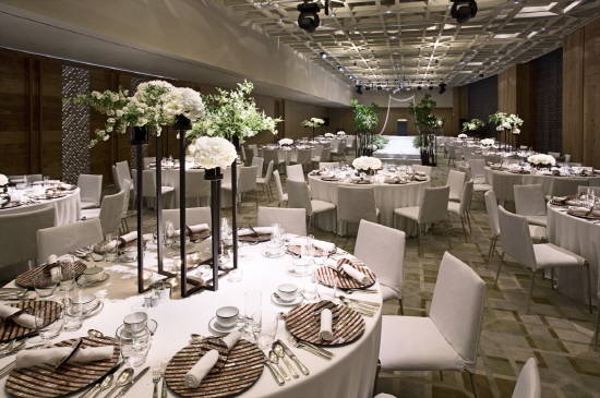 파크 하얏트 부산은 예비 부부를 위해 다양한 혜택을 제공하는 스페셜 웨딩 프로모션을 선보인다. ⓒ 파크 하얏트 부산