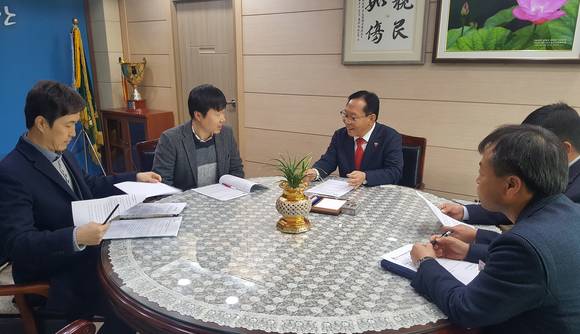 차정섭 함안군수가 재난관리 기관장 인터뷰에서 '군민안전' 빈틈없는 재난관리를 강조하고 있다. ⓒ 함안군