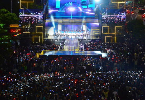 중국 정부의 한한령 규제에 엔터주가 줄줄이 하락하고 있다. 사진은 지난해 5월8일 열린 C-FESTIVAL K-POP 콘서트 모습. 사진은 기사와 관계 없음. ⓒ 뉴스1