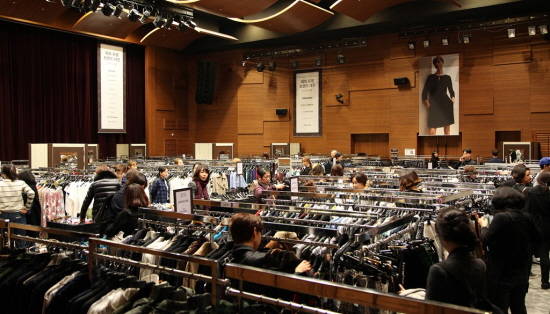 신세계 센텀시티가 26일까지 '해외유명브랜드 대전'을 개최한다. ⓒ 신세계 센텀시티