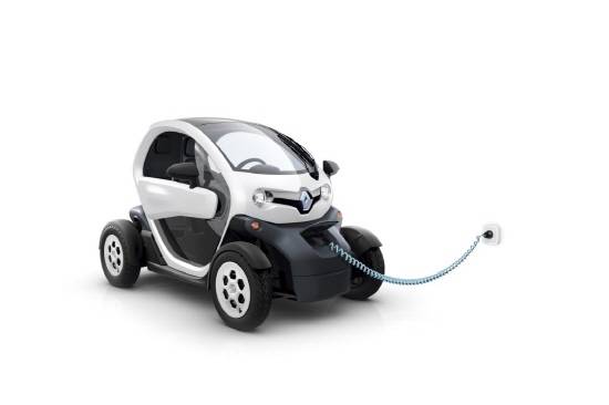 르노삼성이 하반기 출시 예정인 '초소형 전기차' 트위지는 LG화학 6.1㎾h 리튬이온 배터리를 장착해 한 번 충전으로 100㎞까지 주행 가능하다. ⓒ 르노삼성자동차