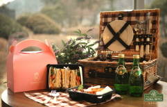 프렌치 블루밍 가든 패키지 피크닉 박스. ⓒ 이랜드