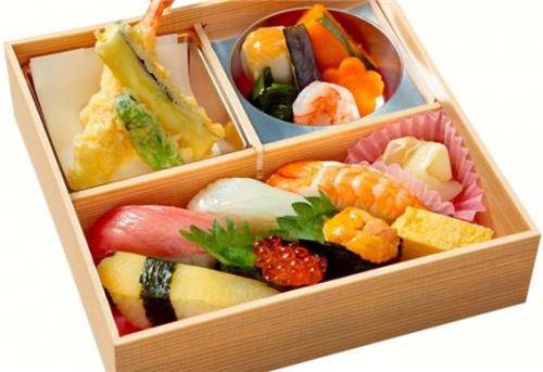 나리타공항 근처 '이치코'의 에도마에즈시 벤토 2000엔 ⓒ 이치코 나리타 홈페이지