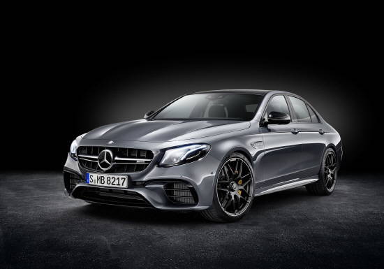 더 뉴 E-클래스 고성능 모델인 '메르세데스-AMG E 63 S 4매틱 플러스'는 AMG만의 강렬하고 다이내믹한 디자인과 독보적인 성능으로 고성능세단 시장에 새로운 기준을 제시할 것으로 기대된다. ⓒ 메르세데스-벤츠 코리아