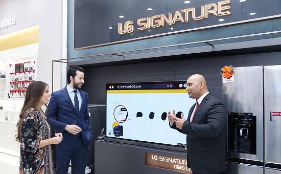 LG전자가 카타르 최대의 쇼핑센터 '몰 오브 카타르'에 300㎡ 규모의 프리미엄 브랜드숍을 열었다. ⓒ LG전자