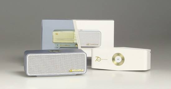 LG가 창립 70주년을 맞아 금성사의 국산 1호 라디오(A-501)를 모티브로 한 '포터블 블루투스 스피커'를 전 직원에게 선물한다. ⓒ LG