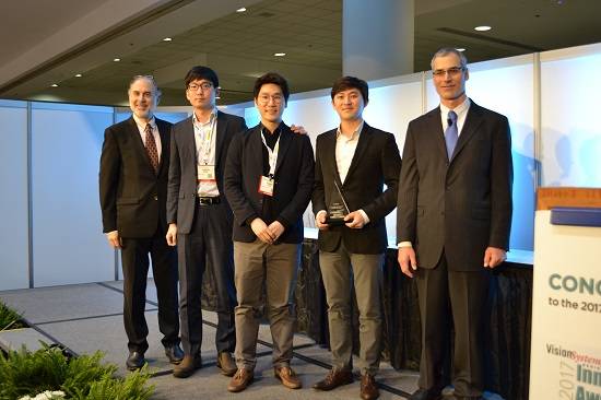 수아랩은 미국 시카고에서 개최된 2017 북미로봇자동화전 중 이노베이터 어워즈 대상을 수상했다. ⓒ 수아랩