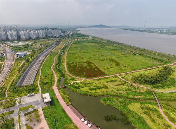 조류생태공원 낱알들녘 ⓒ 생태공원관리사업소