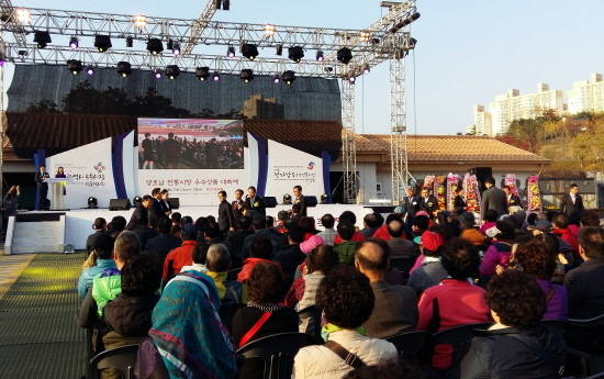 30일부터 개최중인 영호남 전통시장 우수상품 대축제 모습. ⓒ 부산중기청