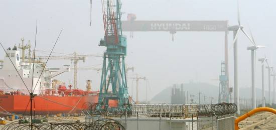 현대중공업 군산조선소는 일감 부족을 이유로 지난 7월부터 가동이 중단된 상태다. ⓒ 뉴스1