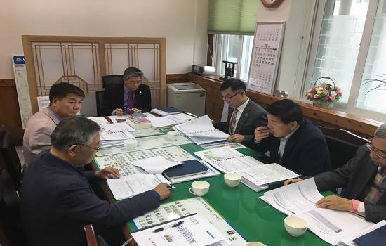 2019년 국가예산 신규사업 발굴과 내년 신규 건축물에 대한 추진사항 보고회의 장면. ⓒ 익산시