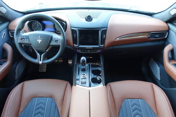 르반떼에는 마세라티가 내세우는 개인 맞춤형 인테리어 제작서비스가 적용된다. = 노병우 기자