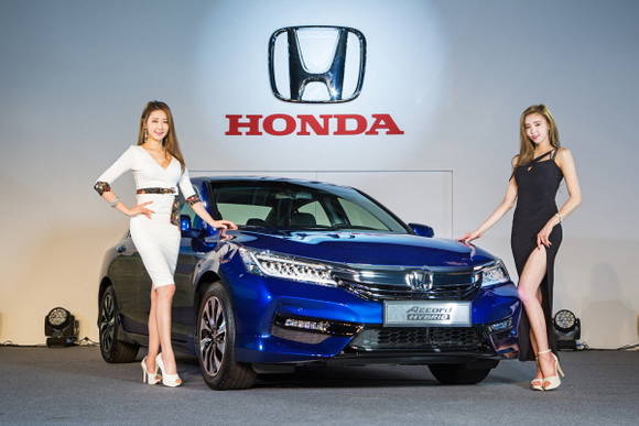 지난 1월 혼다코리아가 선보인 어코드 하이브리드. ⓒ 혼다코리아