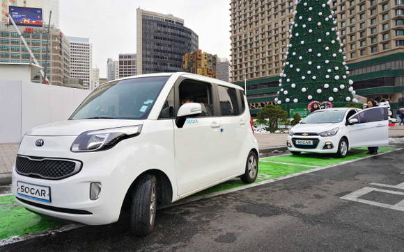 쏘카가 지역 공유경제 활성화를 위해 서울광장 및 시청역 앞에 거리 나눔카를 지원한다. ⓒ 쏘카