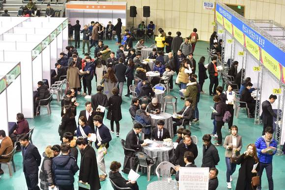 2017 경남 서부권 채용박람회. ⓒ 프라임경제