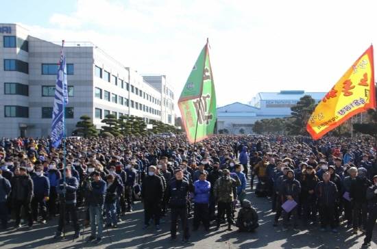 '무소불위'의 권력으로 회사는 물론, 국내경제의 기근을 흔들고 있는 현대차 노조는 향후 50년을 준비하고 있는 현대차에게 있어 가장 큰 걸림돌로 비난받고 있다. ⓒ 현대자동차