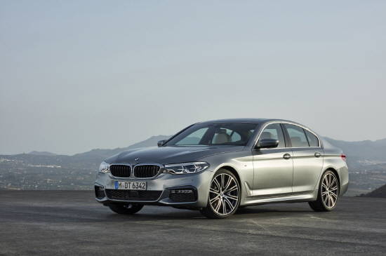 전년보다 3.5% 증가한 지난해 수입차시장에서 BMW 520d는 총 9688대가 판매되면서 연간 베스트셀링 모델로 등극했다. ⓒ BMW 코리아
