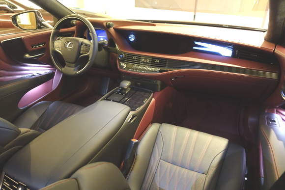 '드라이빙의 즐거움'을 모티브로 한 앞 좌석. = 노병우 기자